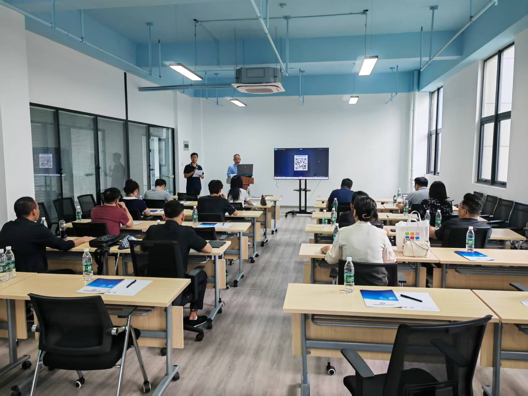 微信图片_20250811104230_151.jpg 微信图片_20250811104230_151.jpg